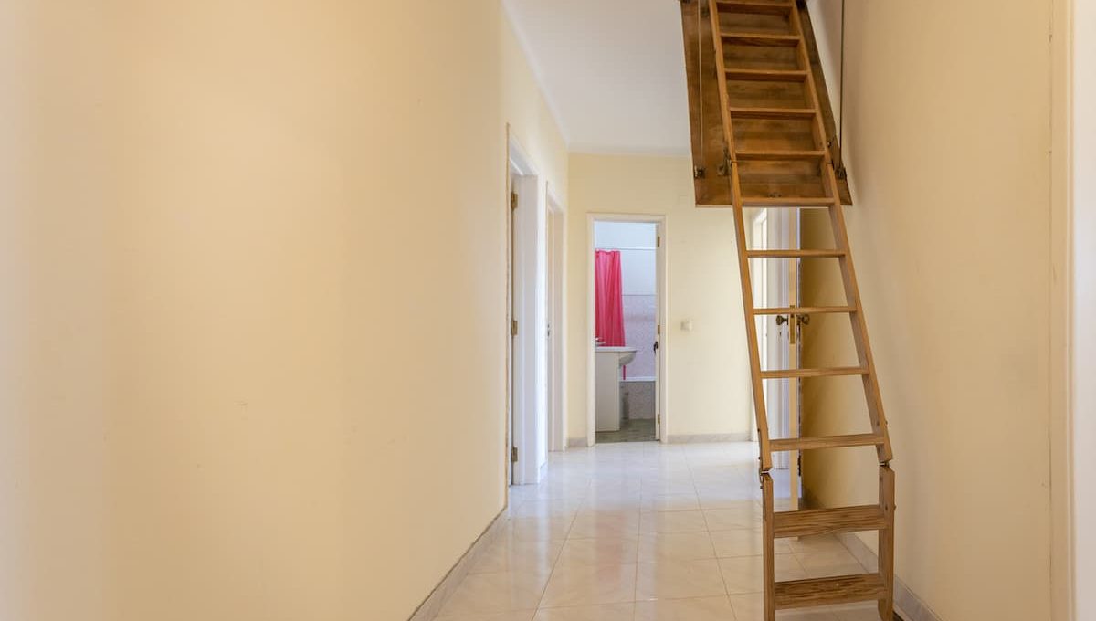 Apartamento T3 no centro da Amora - à venda na rua Sociedade Filarmónica Operária Amorense