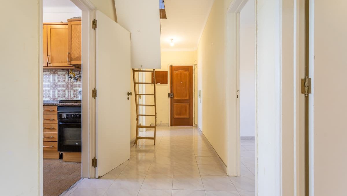 Apartamento T3 no centro da Amora - à venda na rua Sociedade Filarmónica Operária Amorense