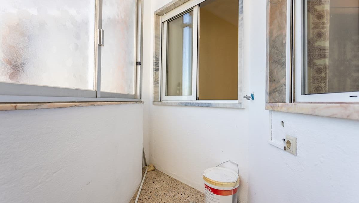 Apartamento T3 no centro da Amora - à venda na rua Sociedade Filarmónica Operária Amorense