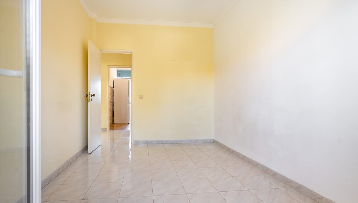 Apartamento T3 no centro da Amora - à venda na rua Sociedade Filarmónica Operária Amorense