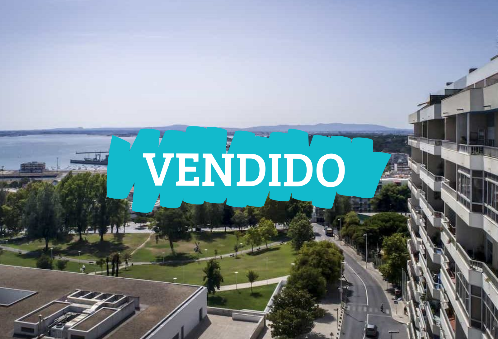 APARTAMENTO T4 RENOVADO EM ALMADA